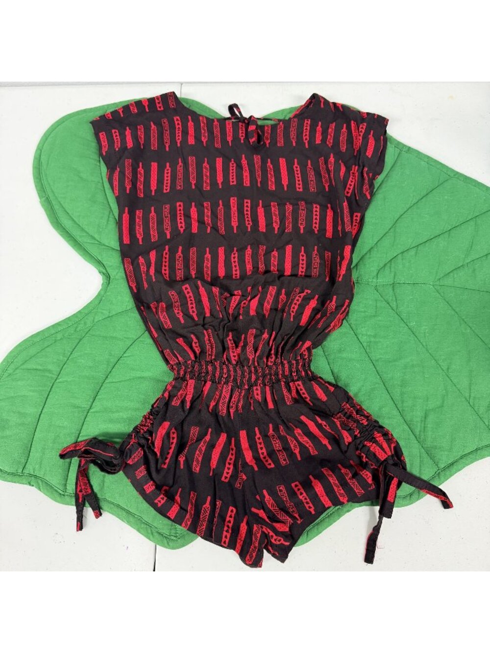 Living Hula Girls 10 Red Black Ohe Kapala Romper